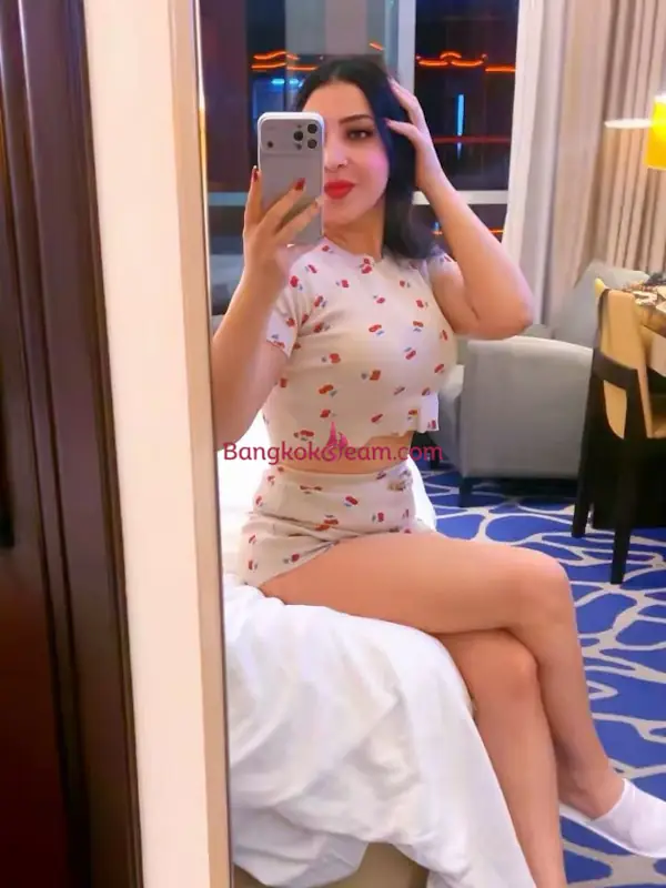 Tanya Indian College Escort in Delhi (1)